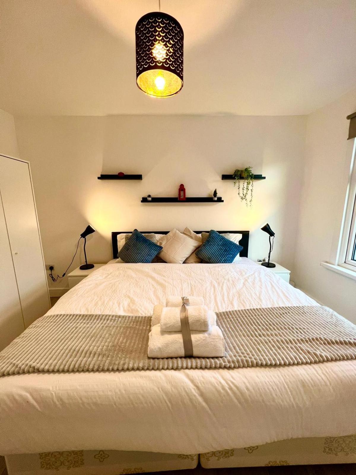 Stratford City - Luxe House With Garden Villa London Kültér fotó